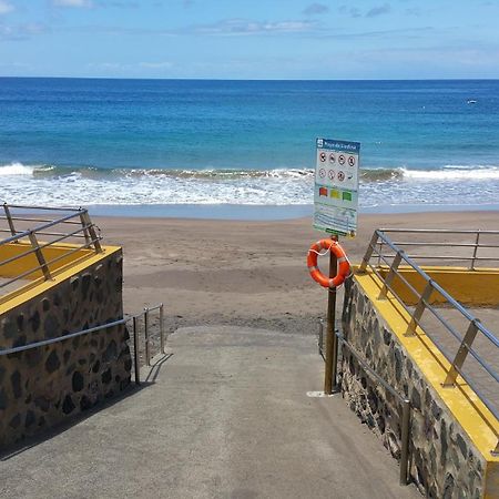 Relaxing Atico Playa Sardina Apartment Galdar Bagian luar foto